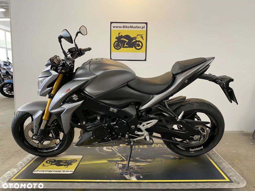 Suzuki GSX 1000 - 2