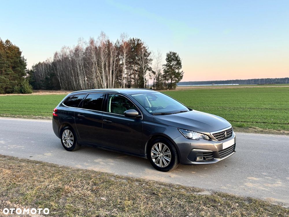 Peugeot 308 - 1