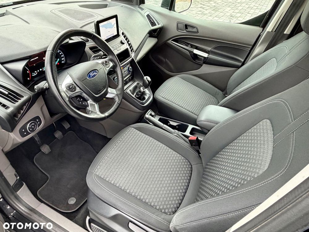 Ford Tourneo Connect Grand - 22