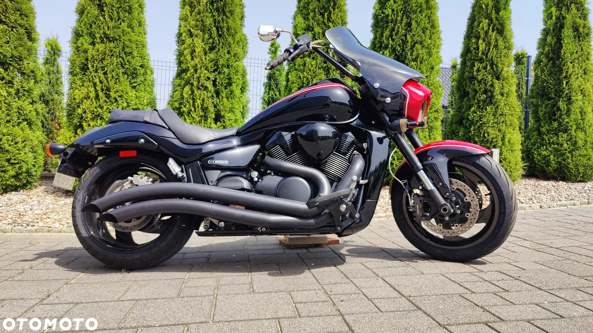 Suzuki Intruder - 24