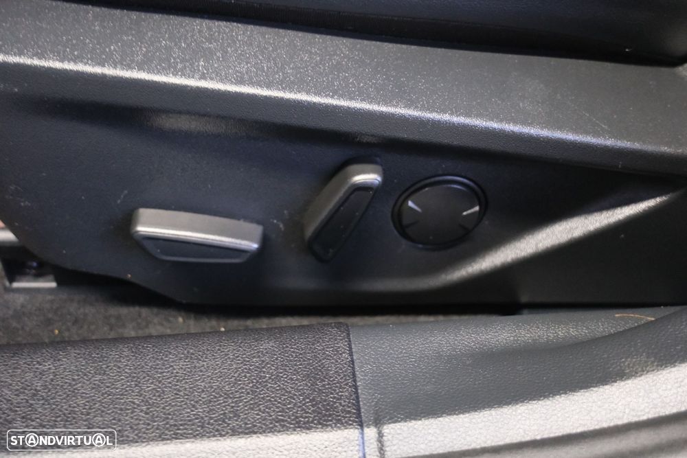 Ford Focus 1.0 EcoBoost MHEV ST-Line Aut. - 28