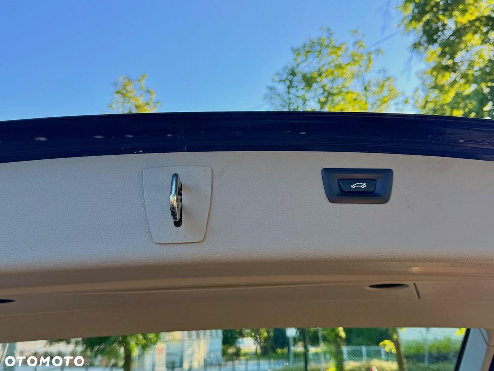 BMW Seria 3 320d Sport Line - 14