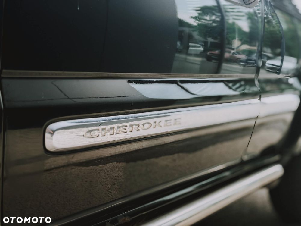 Jeep Cherokee 3.7L Limited - 10