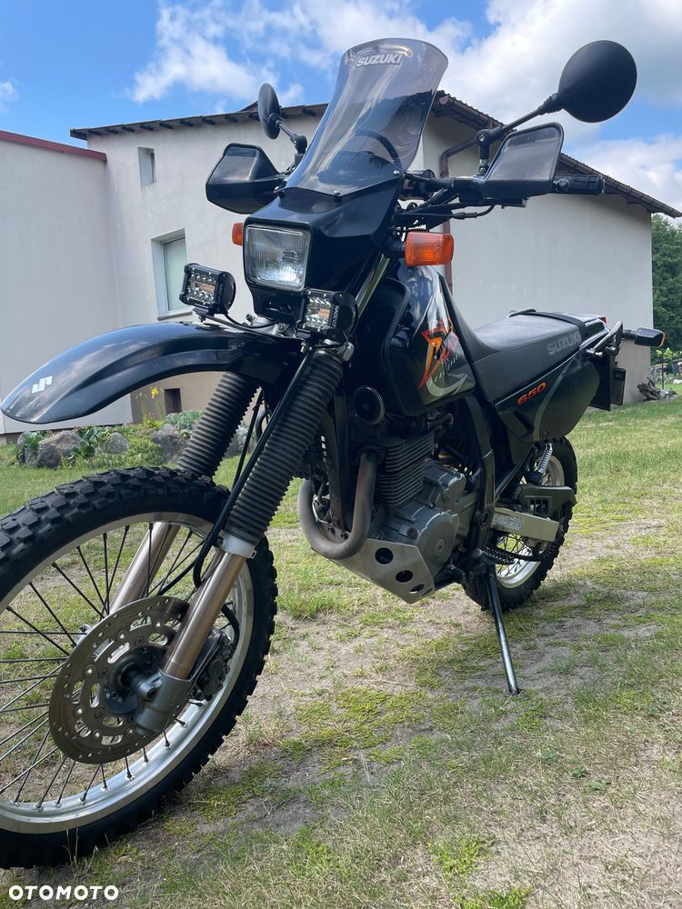 Suzuki DR - 8