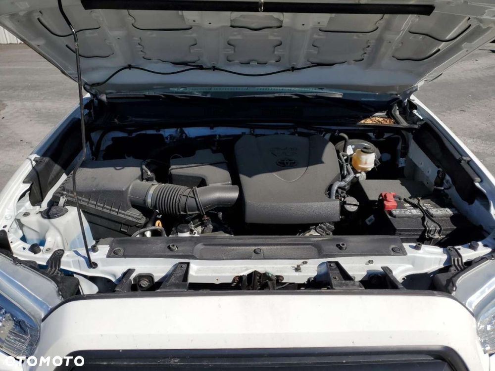 Toyota Tacoma - 6