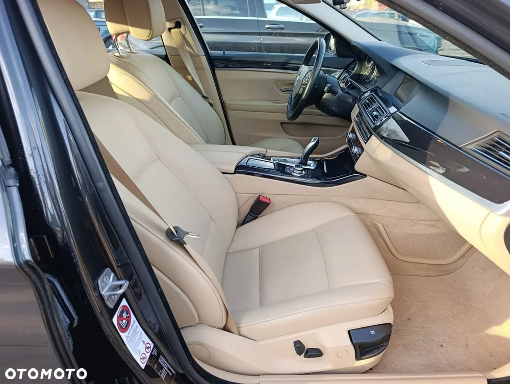 BMW Seria 5 528i xDrive Modern Line - 6