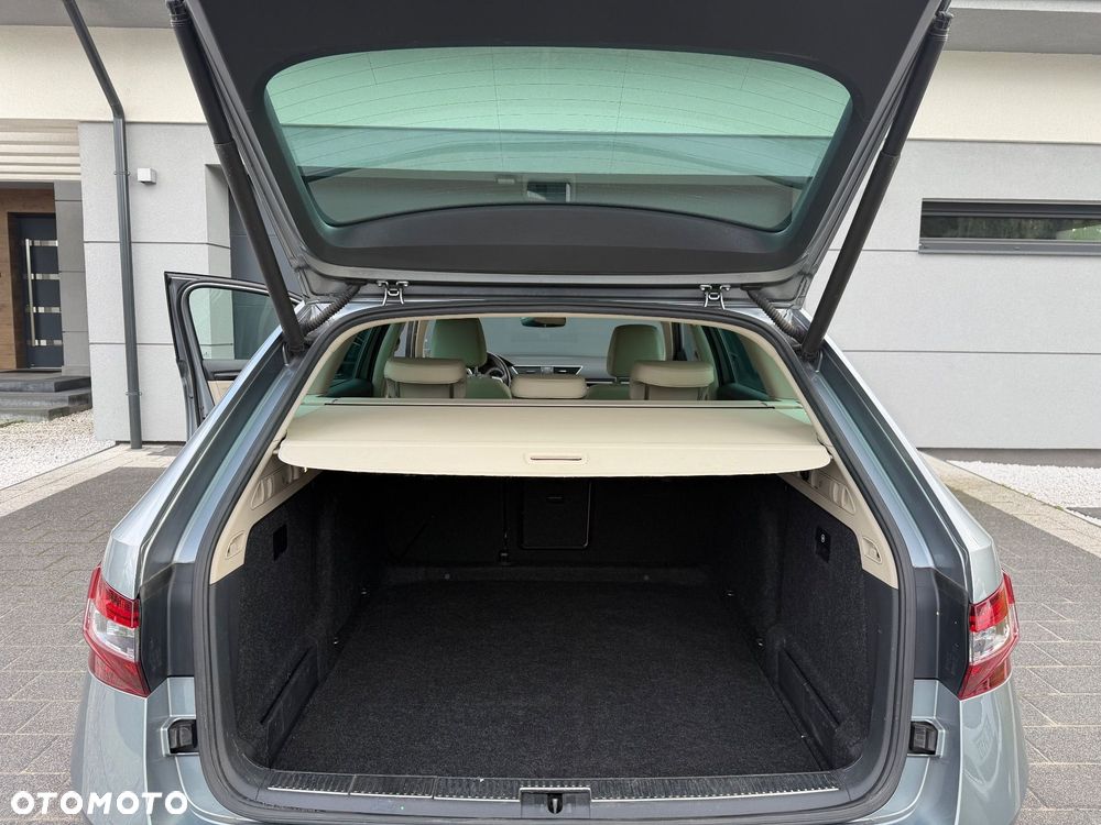 Skoda Superb 2.0 TDI DSG L&K - 23