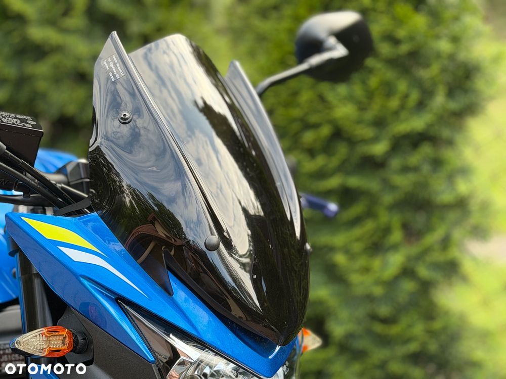 Suzuki GSX - 26