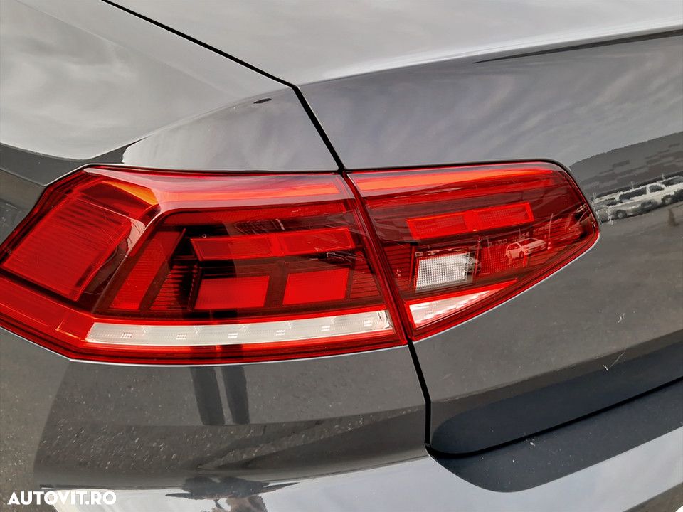 Volkswagen Passat 2.0 TDI DSG Highline - 10