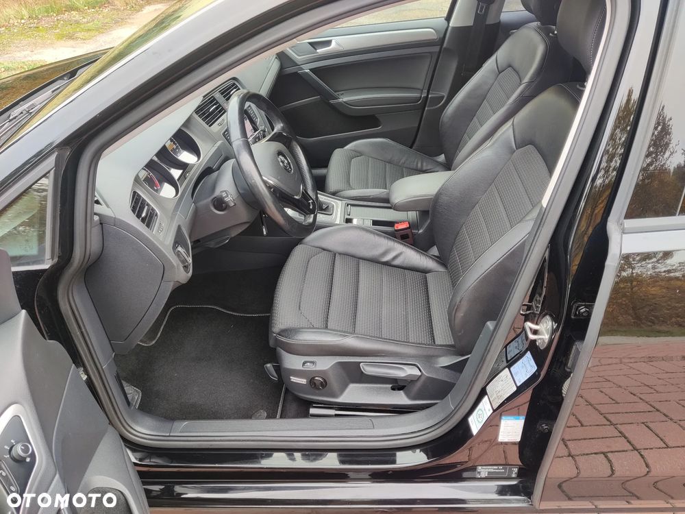 Volkswagen Golf Variant 1.6 TDI BlueMotion Technology DSG Comfortline - 16