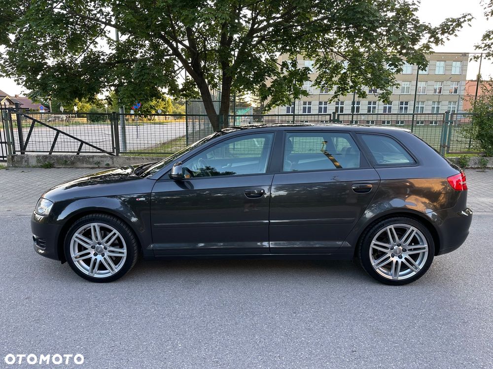 Audi A3 Sportback 2.0 TDI DPF Ambiente - 23