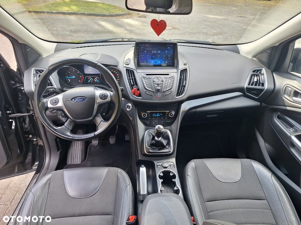 Ford Kuga 2.0 TDCi 2x4 Titanium - 18