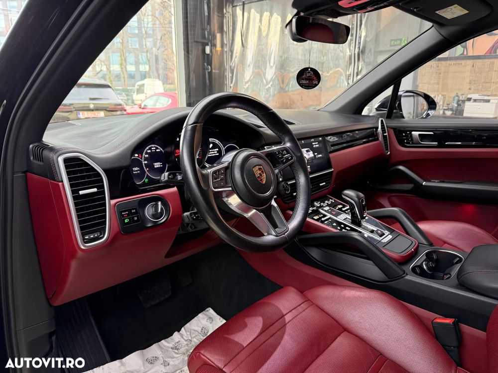 Porsche Cayenne - 19