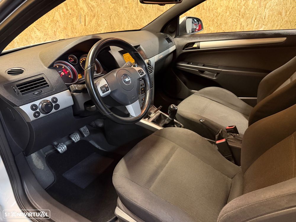 Opel Astra 1.3 Cdti GTC IVA Dedutivel - 8