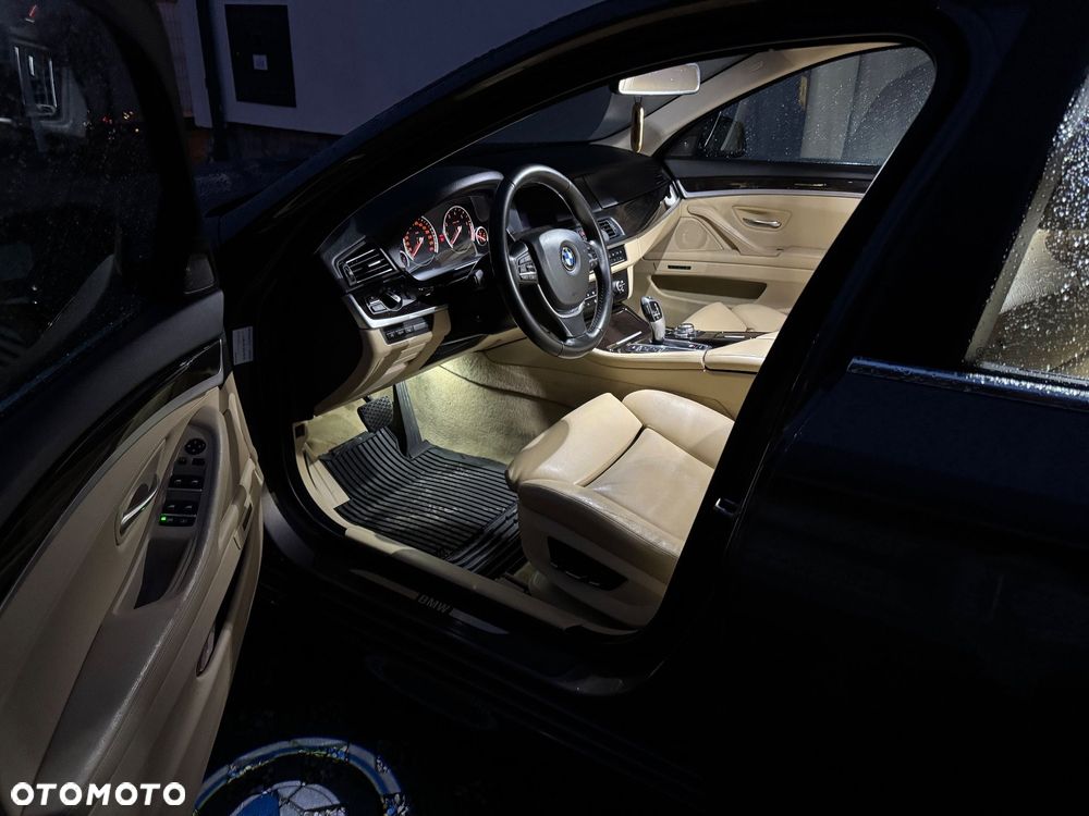 BMW Seria 5 528i xDrive Modern Line - 5
