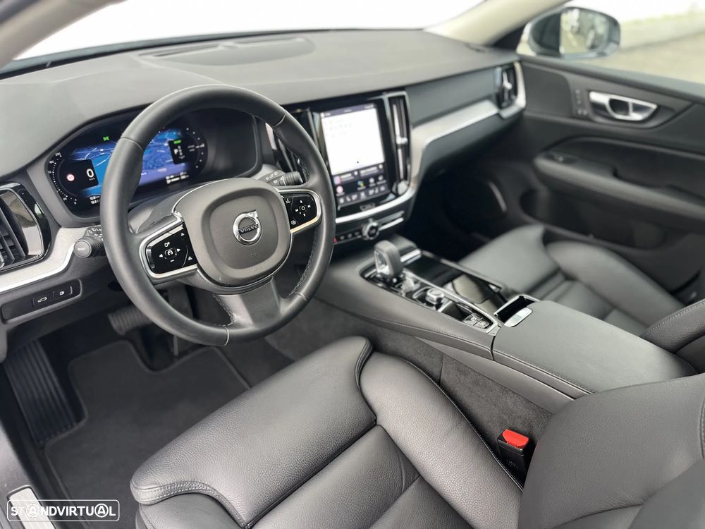 Volvo V60 2.0 T6 AWD TE Plus Dark - 15