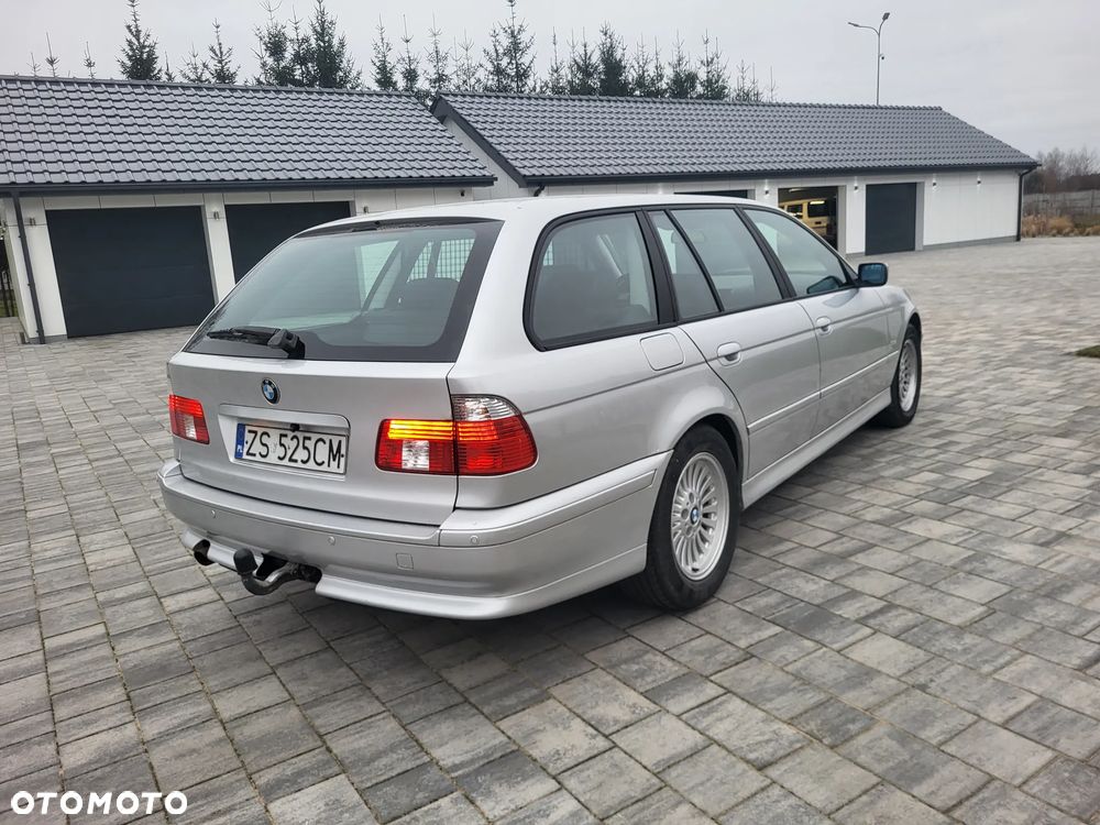 BMW Seria 5 525i - 25
