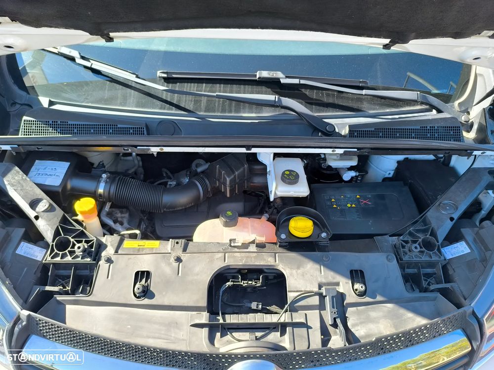 Opel Vivaro - 48