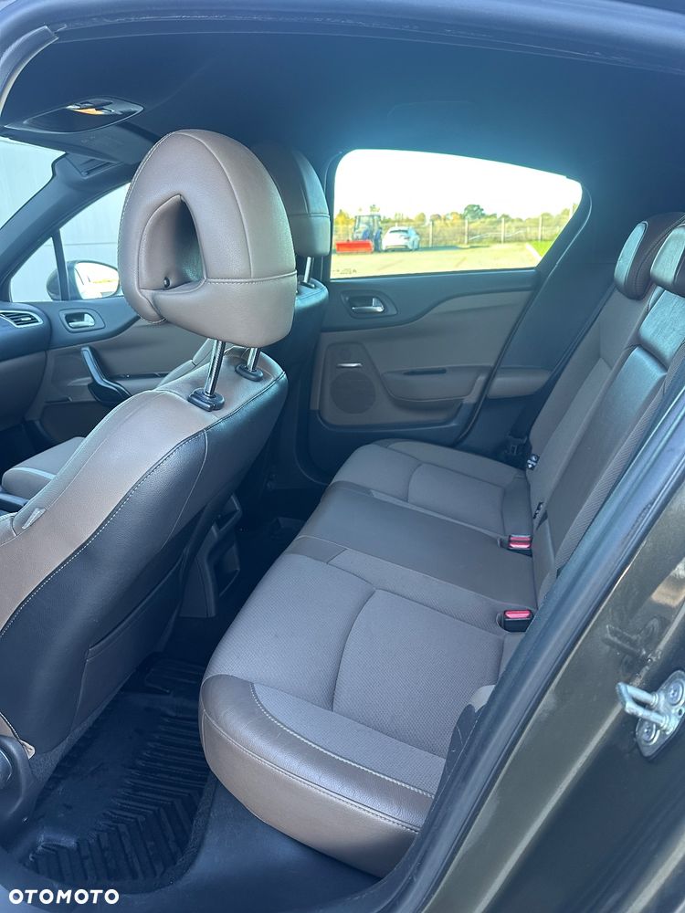 Citroën DS4 1.6 THP SoChic - 12