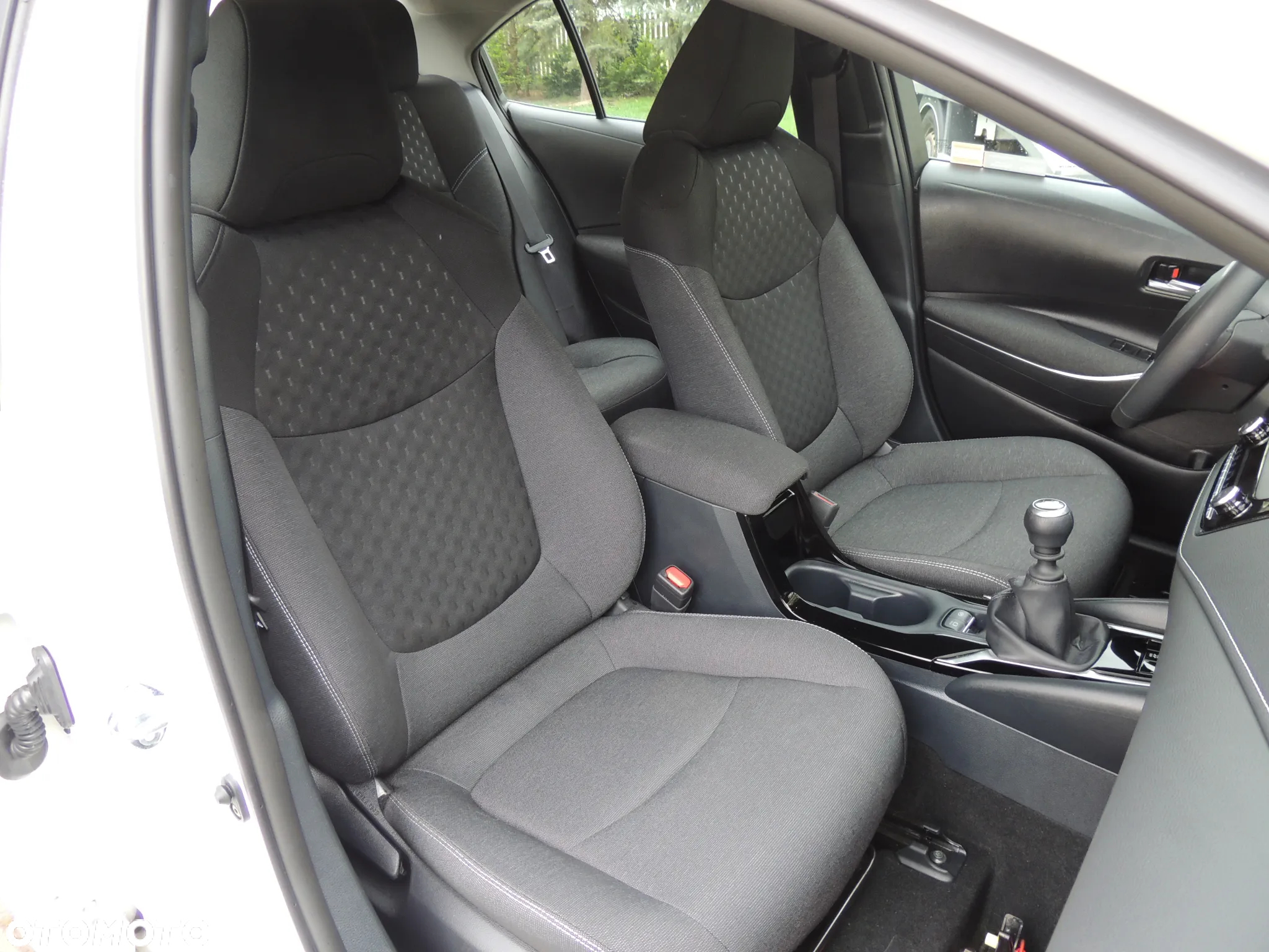 Toyota Corolla 1.5 Comfort - 23