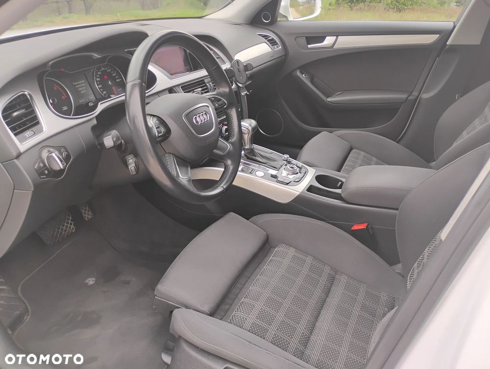 Audi A4 Avant 2.0 TDI DPF clean diesel multitronic S line Sportpaket - 22