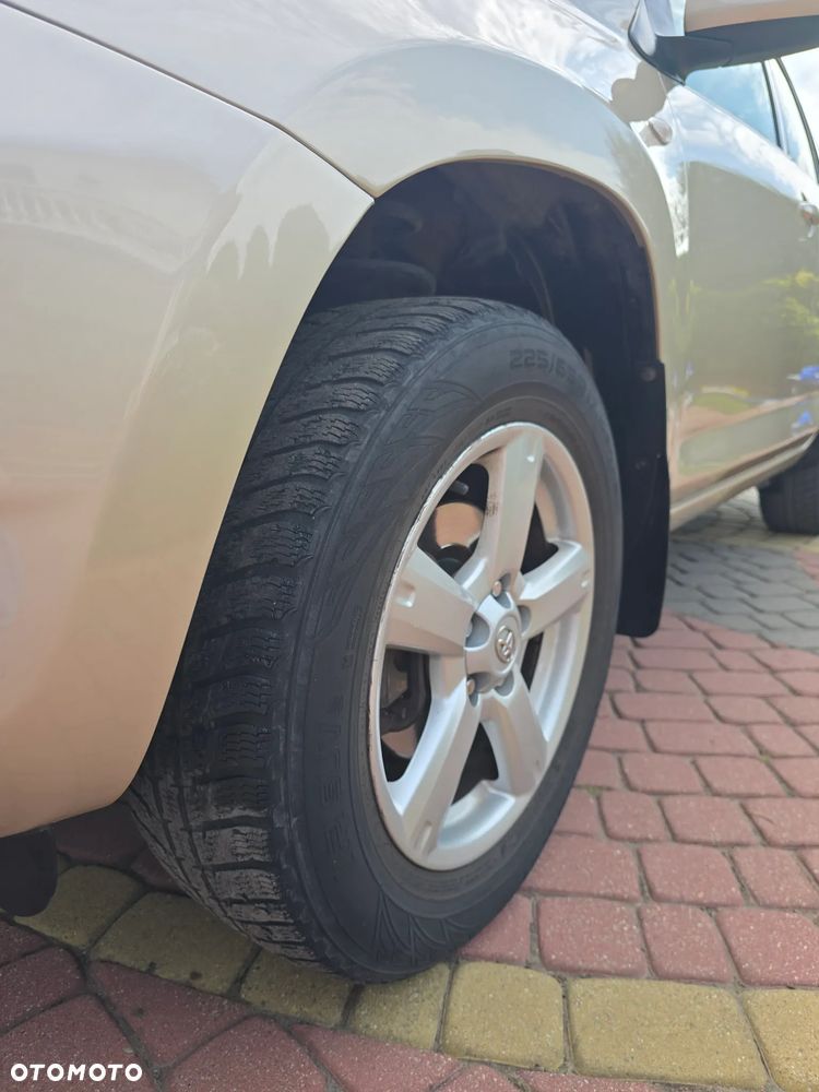 Toyota RAV4 2.0 VVT-i Sol - 9