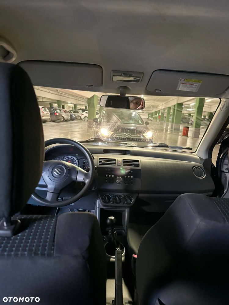 Suzuki Swift - 7
