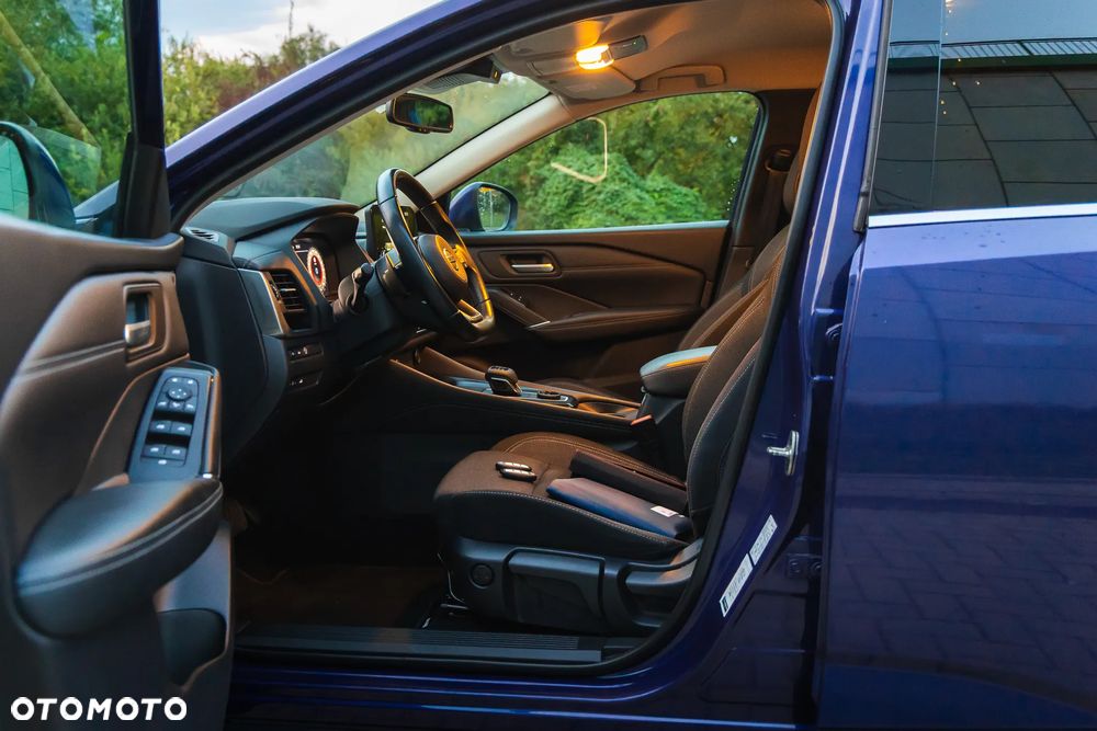 Nissan Qashqai 1.3 DIG-T 4x4 MHEV Xtronic N-Connecta - 37