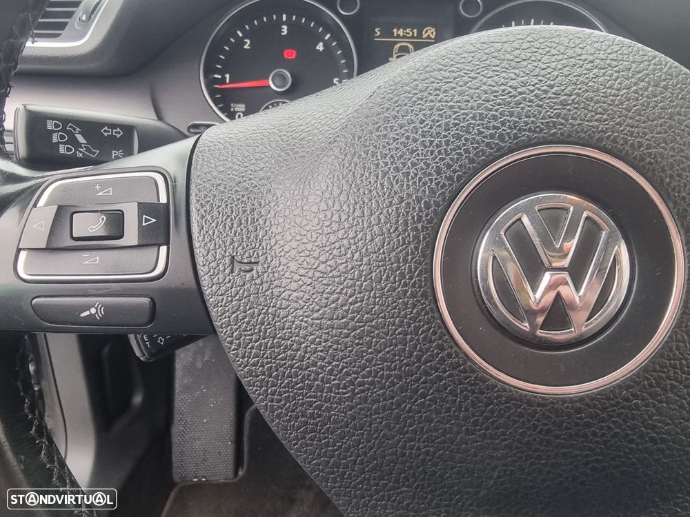 VW Passat Variant 1.6 TDI BlueMotion - 19