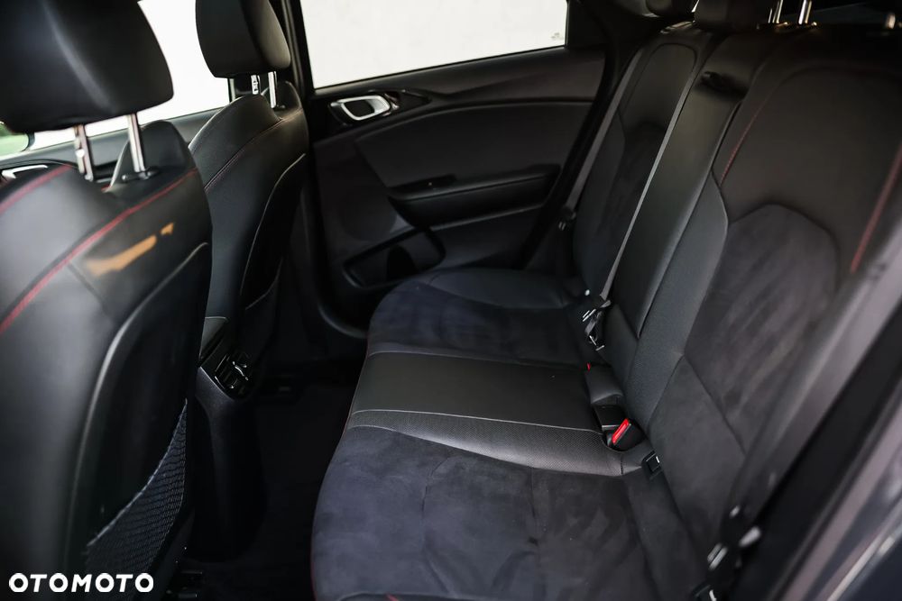 Kia ProCeed 1.6 T-GDI DCT7 OPF GT - 23