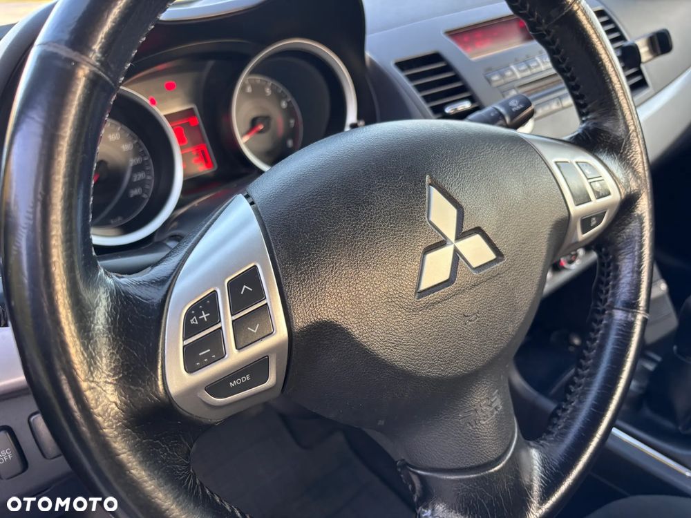 Mitsubishi Lancer - 21