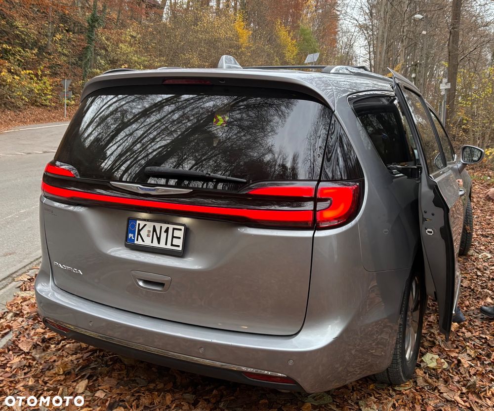 Chrysler Pacifica - 9