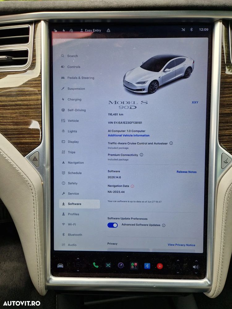 Tesla Model S - 11