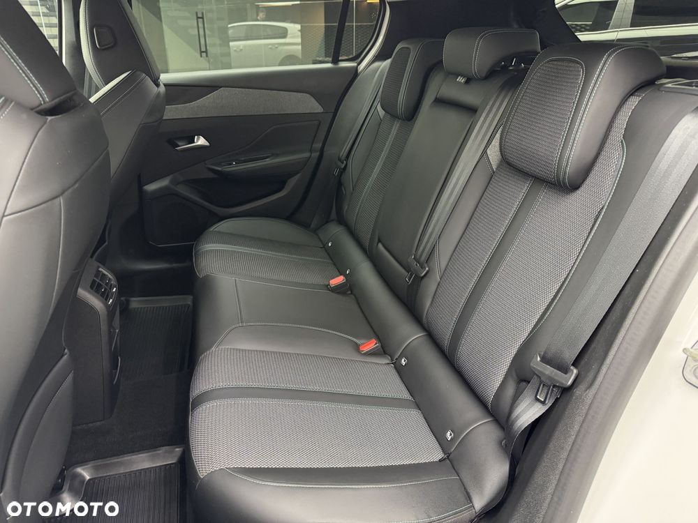 Peugeot 308 1.5 BlueHDi Allure S&S - 15