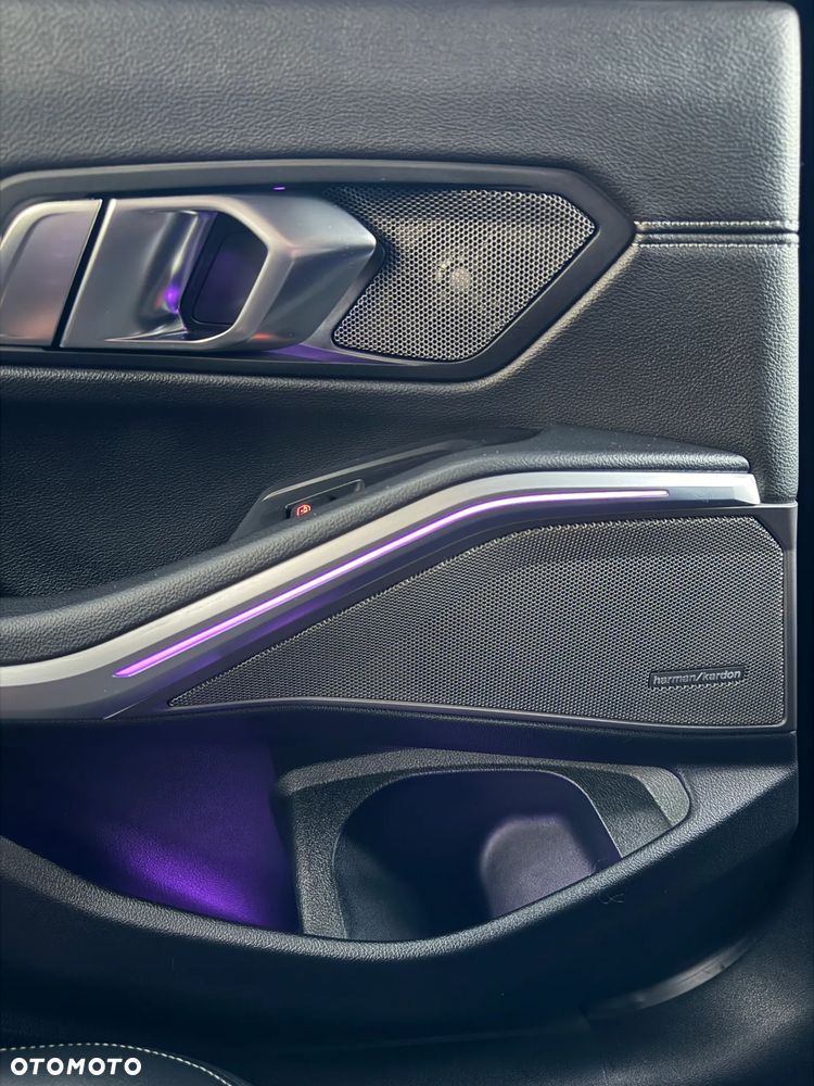 BMW Seria 3 M340i xDrive sport - 28