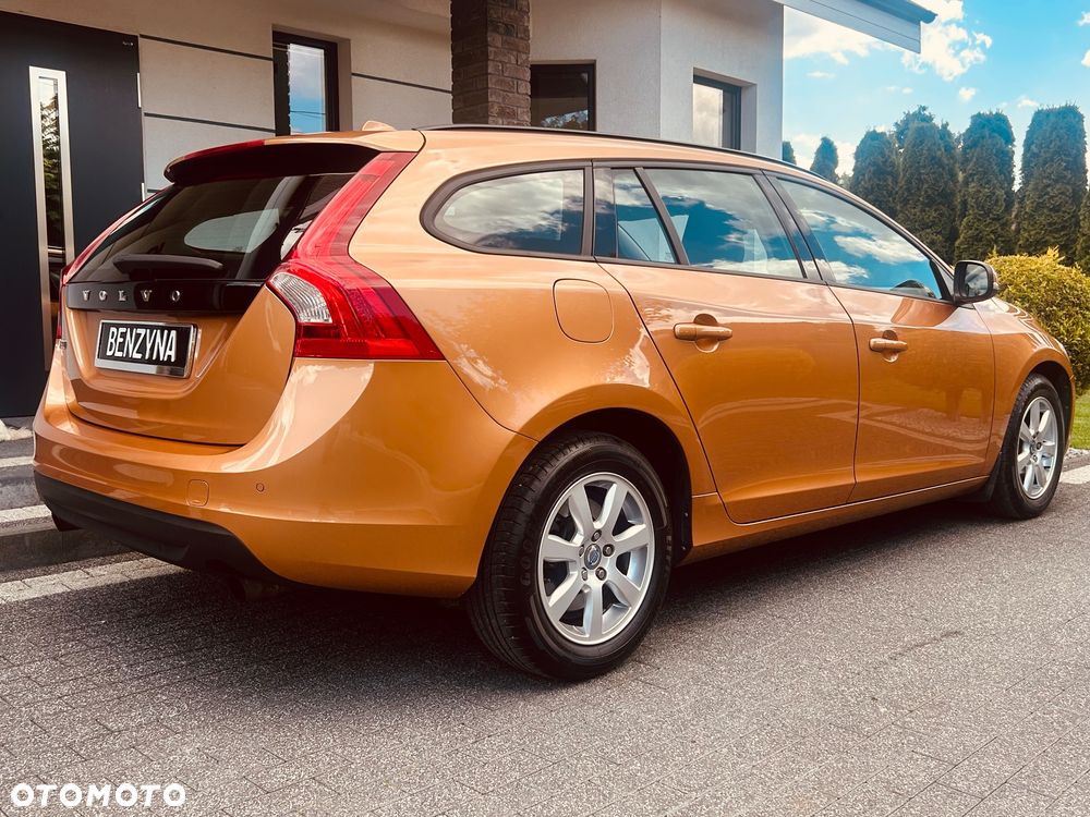 Volvo V60 T3 Edition Pro - 4
