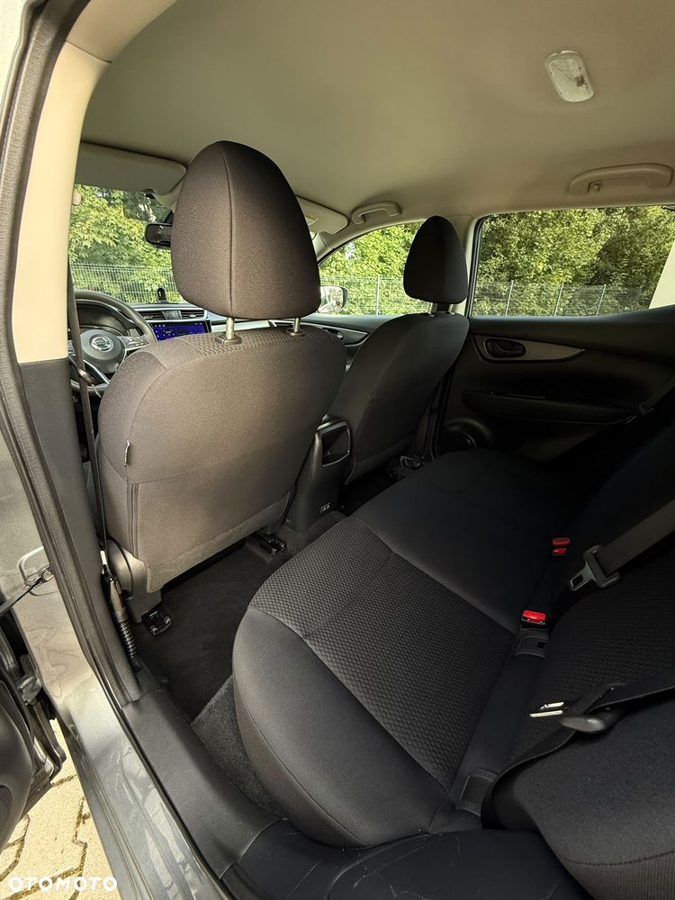 Nissan Qashqai 1.3 DIG-T Acenta EU6d - 17