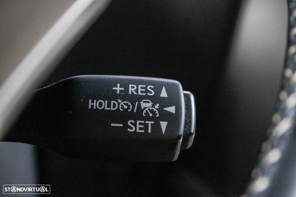 Lexus NX 300h Executive+ - 44