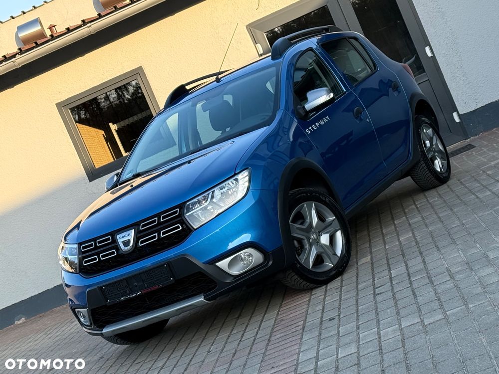 Dacia Sandero Stepway TCe 90 (S&S) Celebration - 1