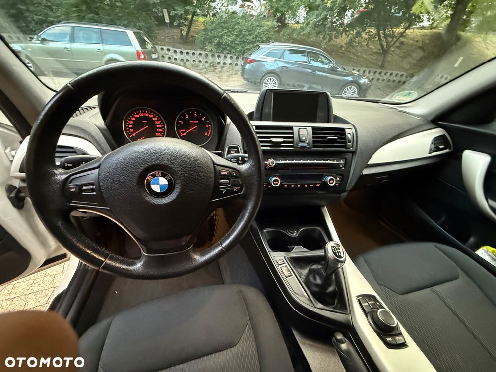 BMW Seria 1 116d - 17