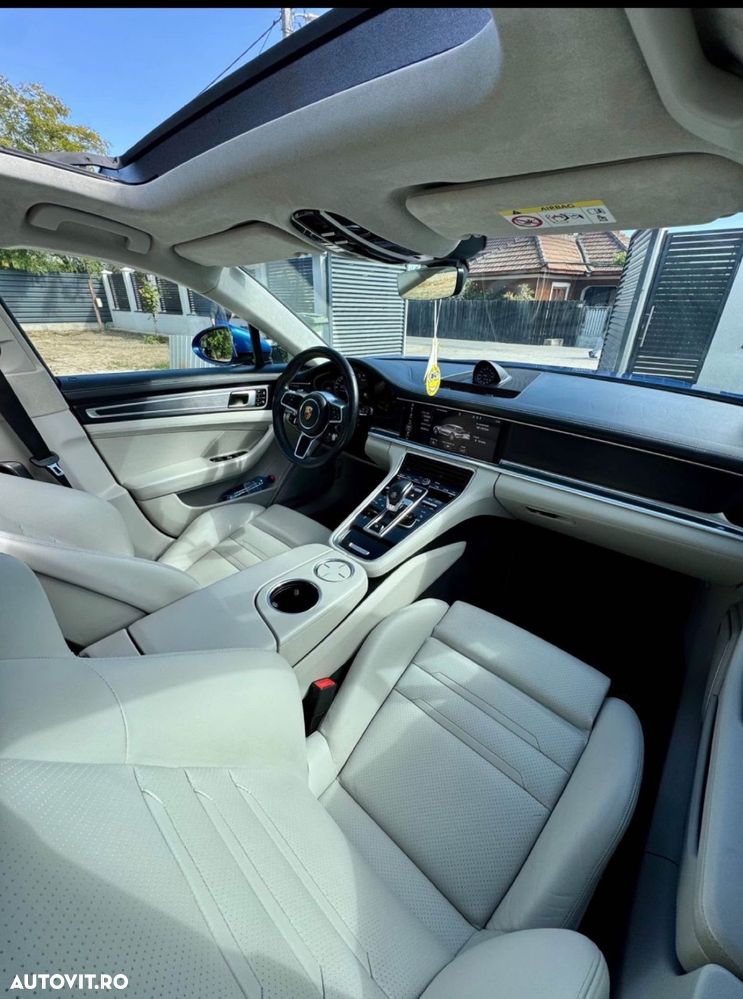 Porsche Panamera - 11