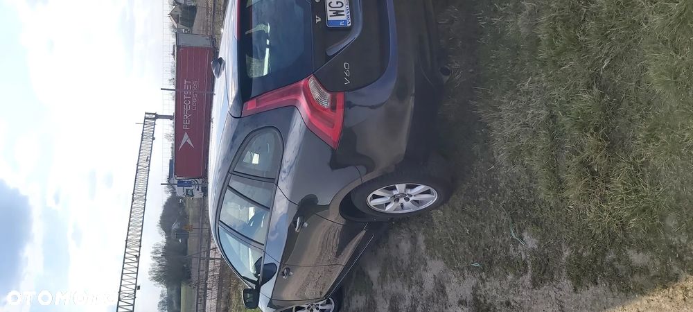 Volvo V60 D2 Momentum - 5