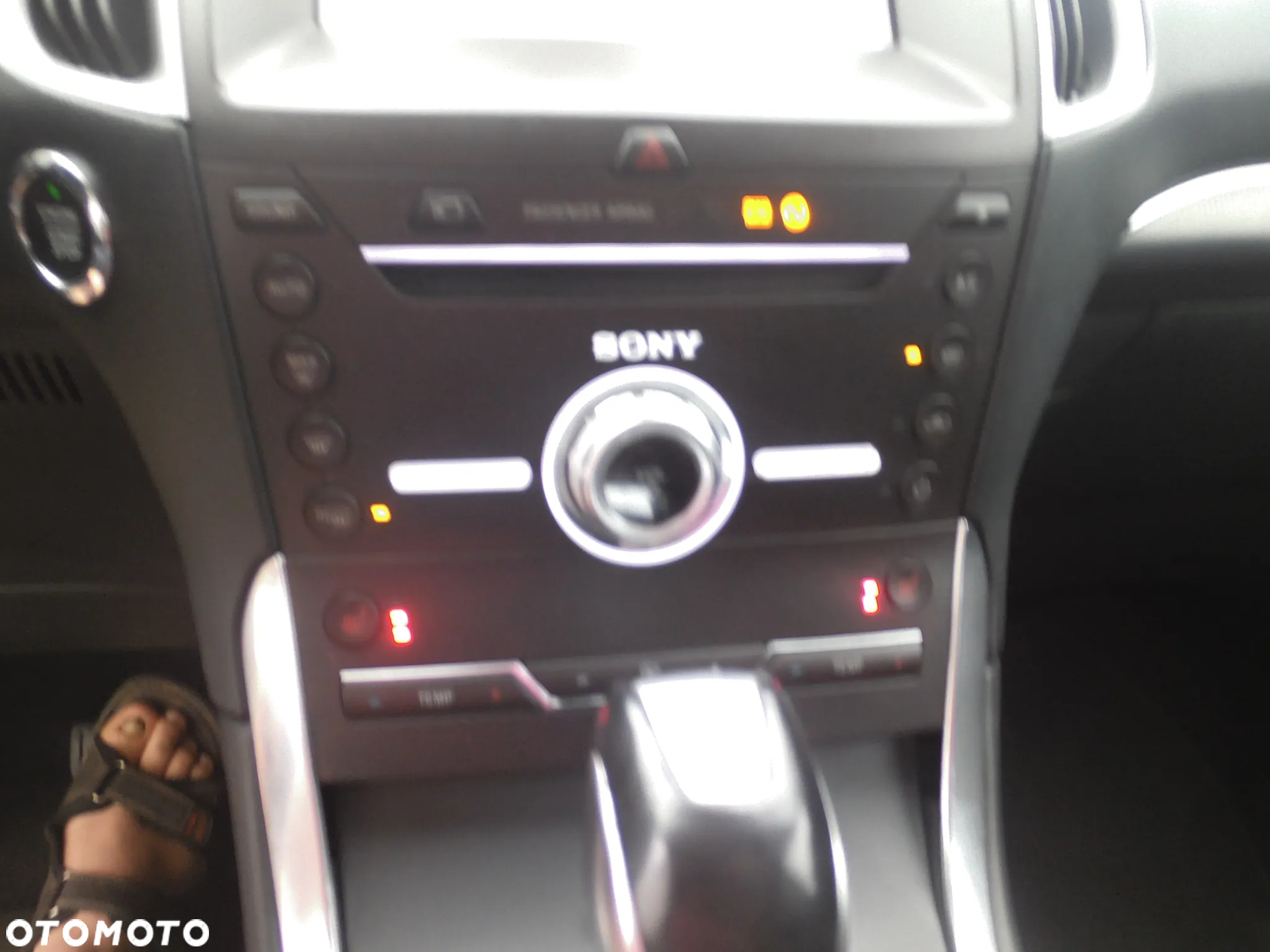 Ford S-Max 2.0 TDCi 4WD Titanium PowerShift - 24