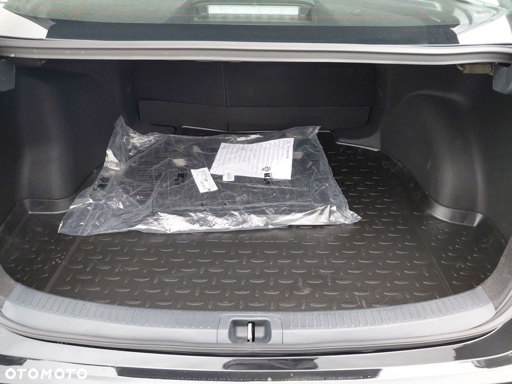 Toyota Corolla 1.8 Hybrid Comfort - 13