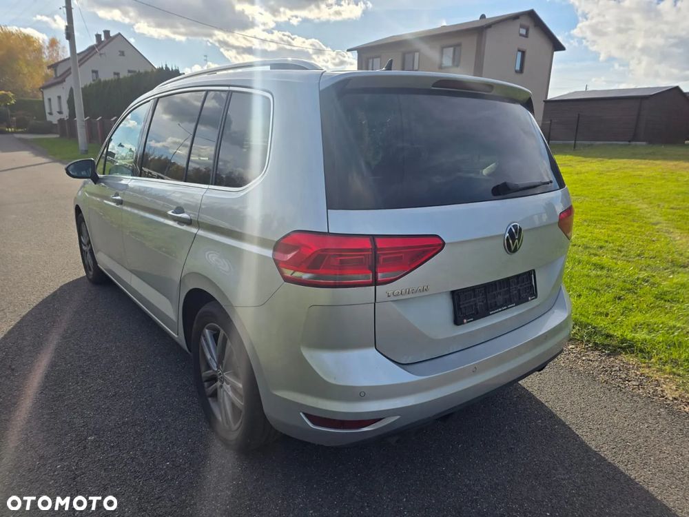 Volkswagen Touran 2.0 TDI BMT Highline DSG - 9