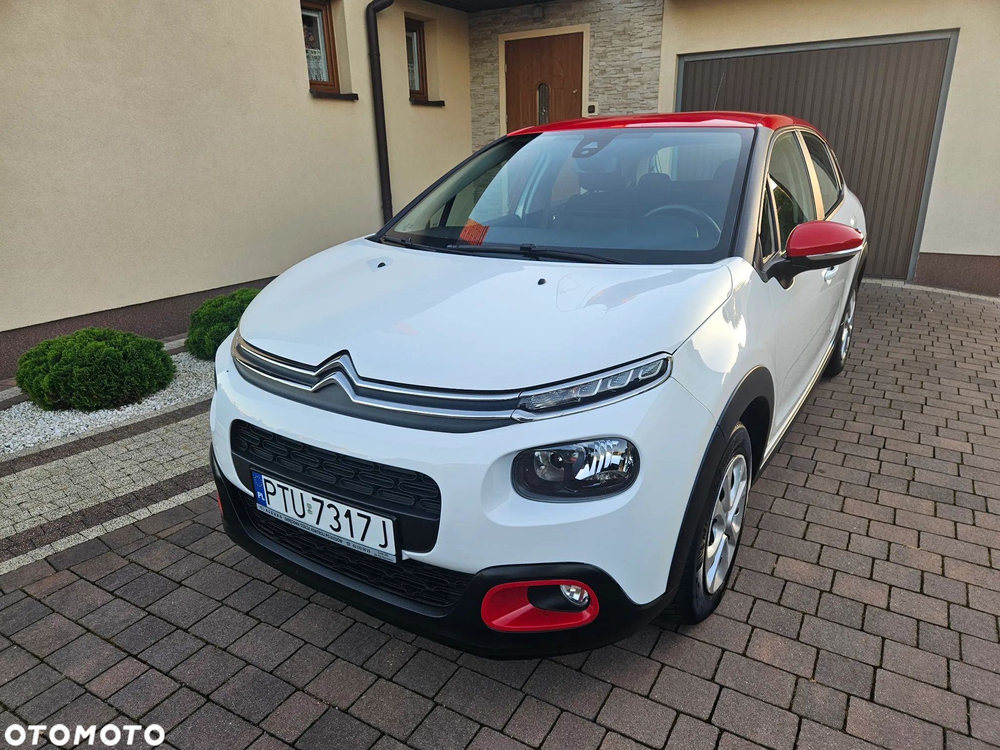Citroën C3 1.2 PureTech C-Series - 1