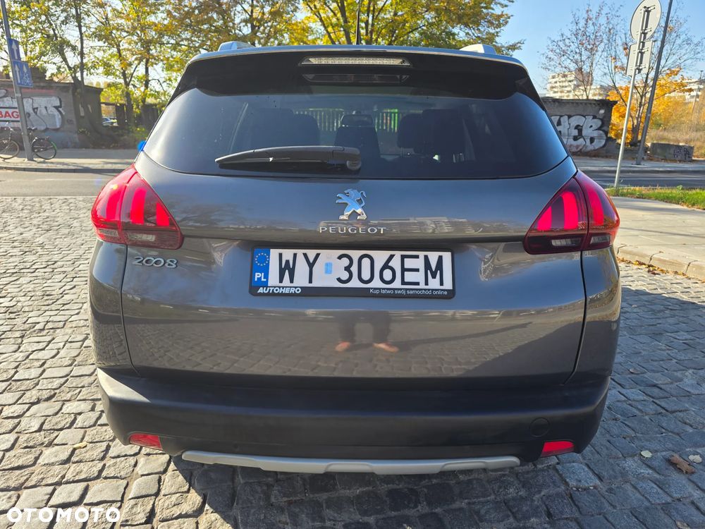 Peugeot 2008 1.2 Pure Tech Style S&S EAT6 - 24