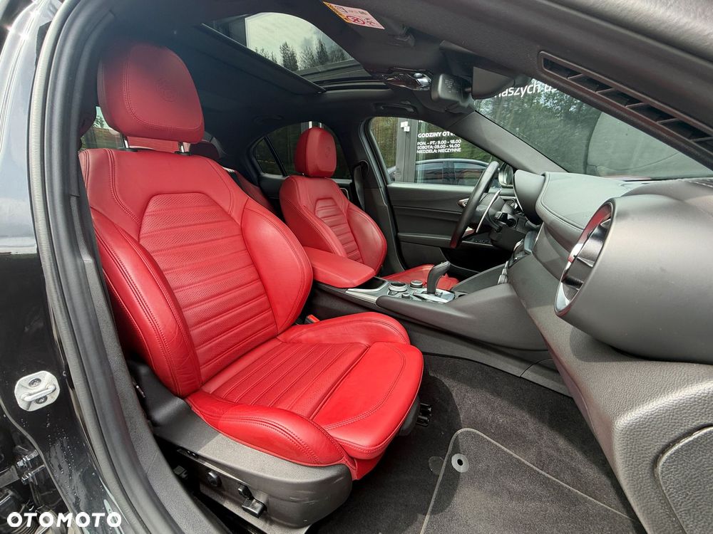 Alfa Romeo Giulia - 10