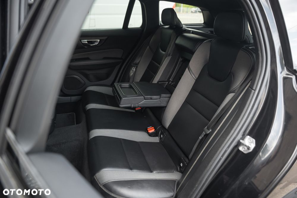 Volvo V60 B3 B Geartronic RDesign - 35