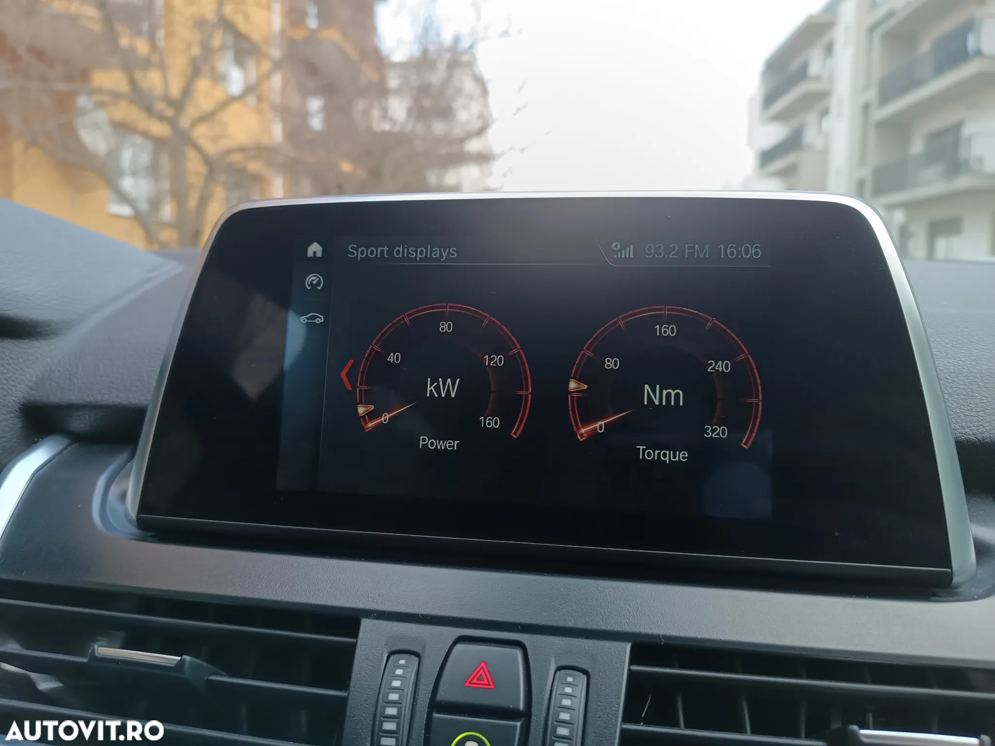 BMW Seria 2 220i AT Luxury Line - 29